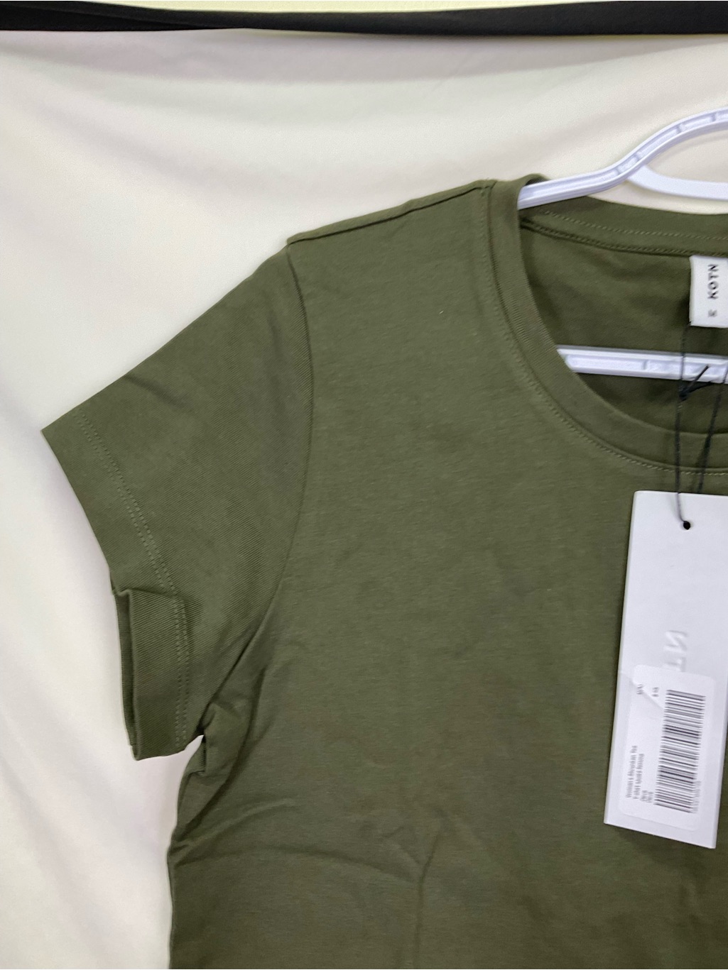 Kotn Women’s Shrunken Tee - Olive — image 5 of 7